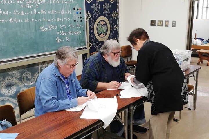 Shibori Tie-Dye Workshop and Nagoya Arimatsu City Tour — photo 3