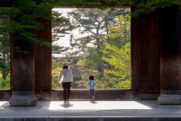 Private Full-Day Kamakura-Enoshima Tour with Bilingual Driver — photo 2