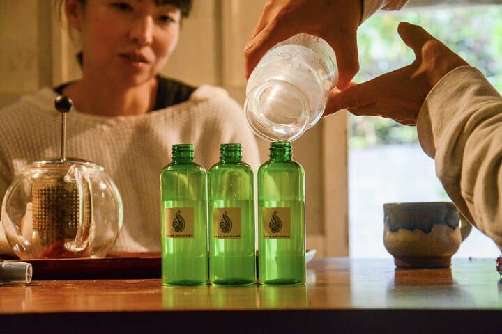 Distillation of Okinawa Herb Essential Oil and Herbal Water — photo 6