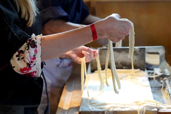 Small-Group Walking Tour with Udon Cooking Class in Hino — photo 10