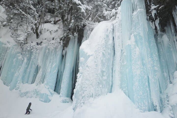 Frozen fall trekking — photo 3