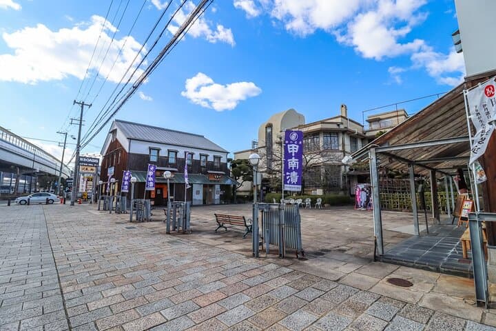 Sake Brewery and Japanese Life Experience Tour in Kobe — photo 10
