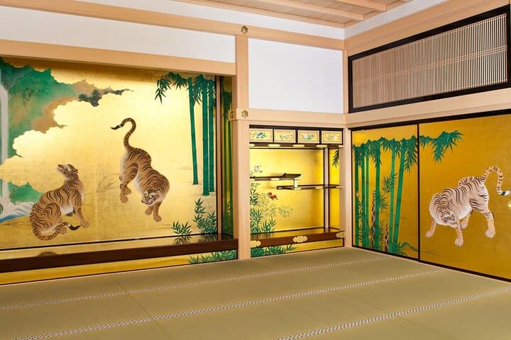 Guided Half-day Tour(PM) to Nagoya Castle and Modern Technology at SCMAGLEV — photo 4