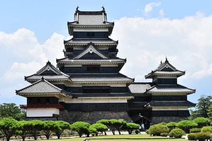 1-Day Tour from Nagano and Matsumoto Kamikochi & Matsumoto Castle — photo 3