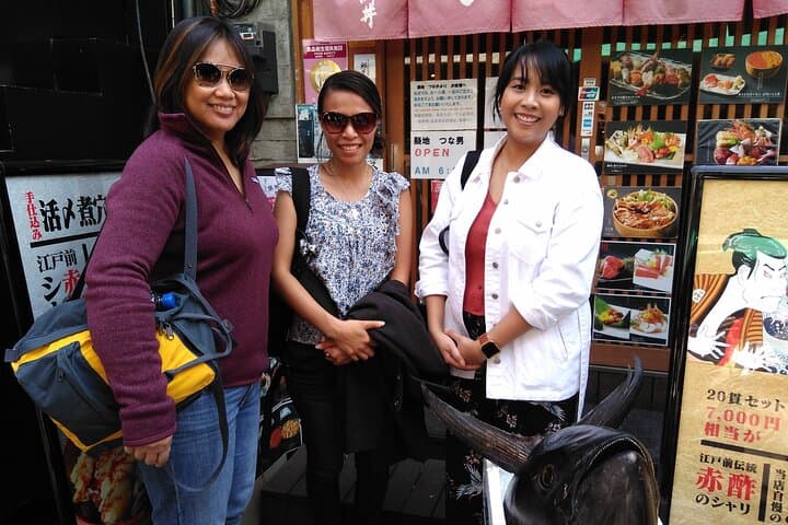Tokyo Shopping Street Hopping Private Tour with Government Licensed Guide — photo 10