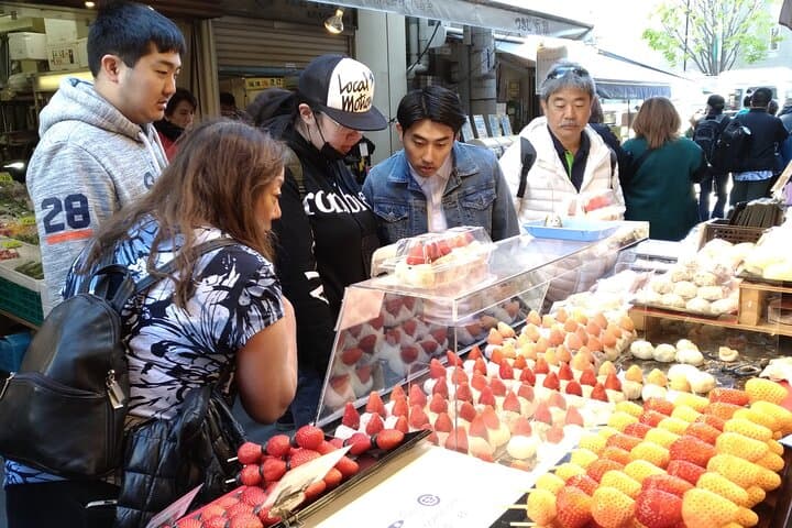 Tokyo Shopping Street Hopping Private Tour with Government Licensed Guide — photo 13