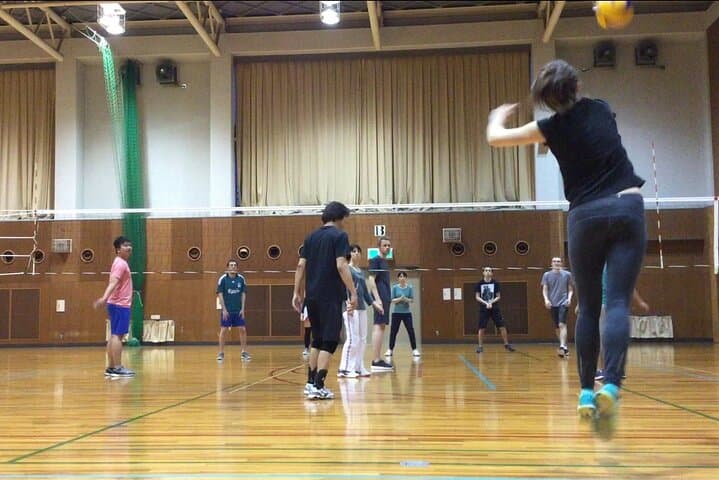 Volleyball in Osaka & Kyoto with Locals! — photo 4
