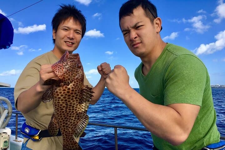 2 hours family fishing in Okinawa — photo 6
