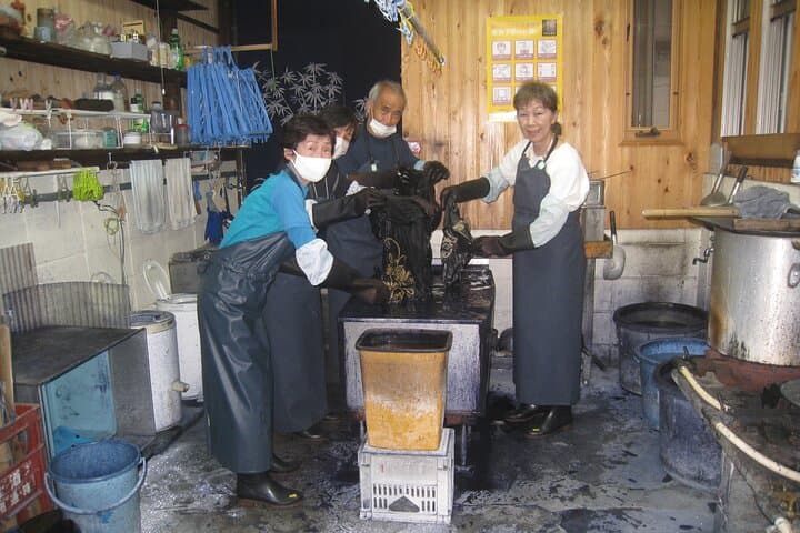 Roketsu dyeing experience: M course Roketsu Dyeing Experience — photo 3