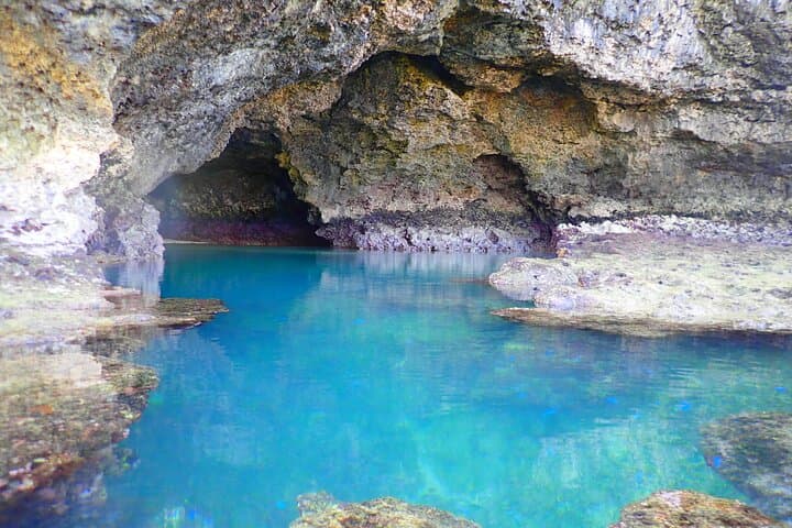 Okinawa Ishigaki Kabira Bay SUP or Canoe and Blue Cave Snorkeling — photo 13