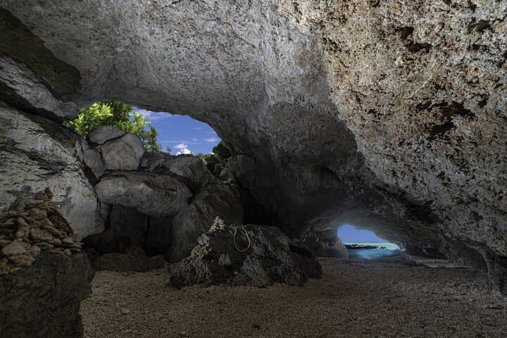 Okinawa Ishigaki Phantom Island and Blue Cave Snorkeling — photo 12