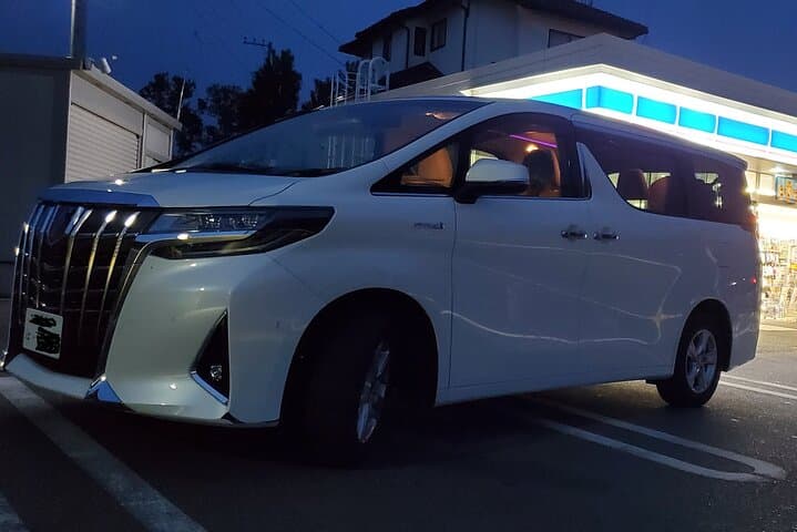 Luxury van Ride to famous car meet up spot Daikoku — photo 7