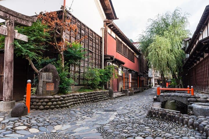Gujo Hachiman All Must-Sees Half Day Private Tour with Government-Licensed Guide — photo 9