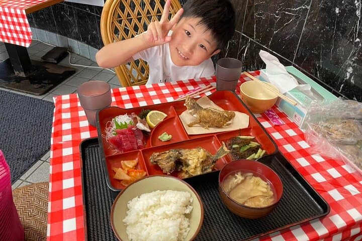 2 hours family fishing in Okinawa — photo 8