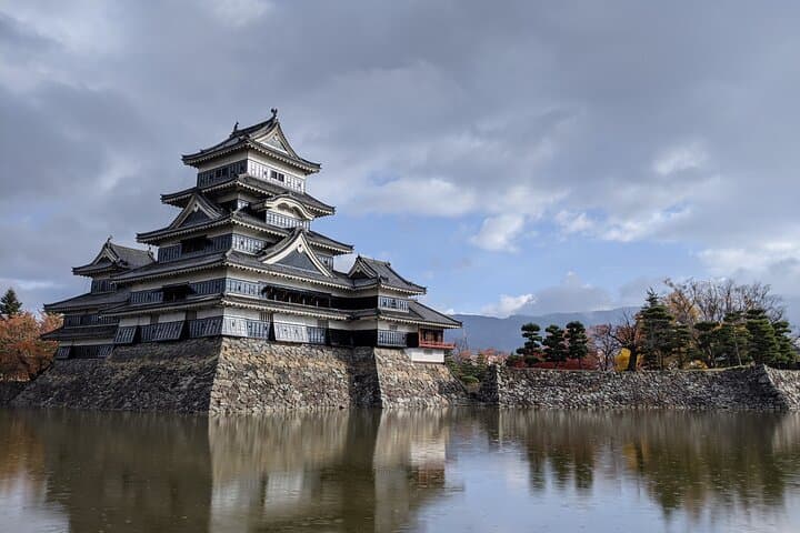 Matsumoto Castle Tour & Samurai Experience — photo 2