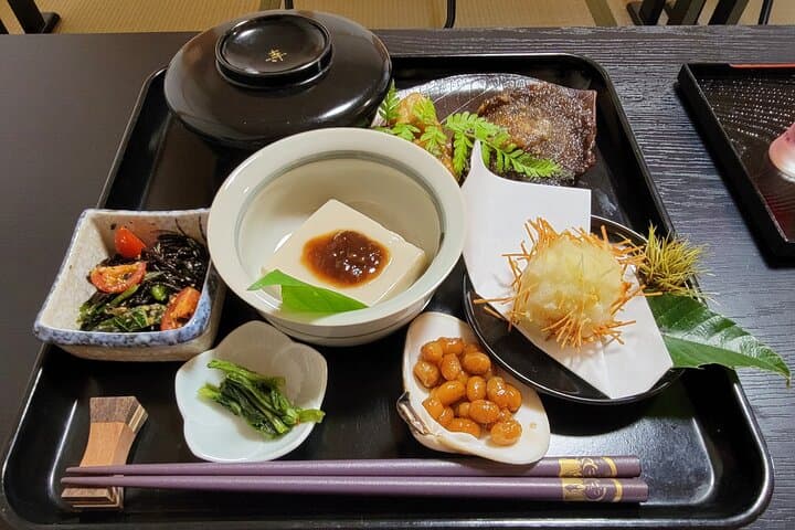 Experience Zen meditation or sutra copying, and enjoy vegetarian food with monk — photo 4