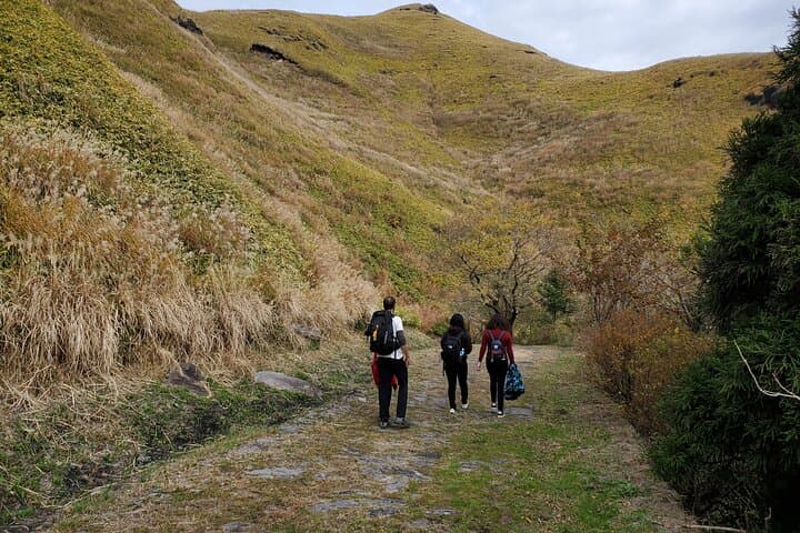 Walking through the Aso Caldera, Historical Walk along the "Bungo Kaido" — photo 5