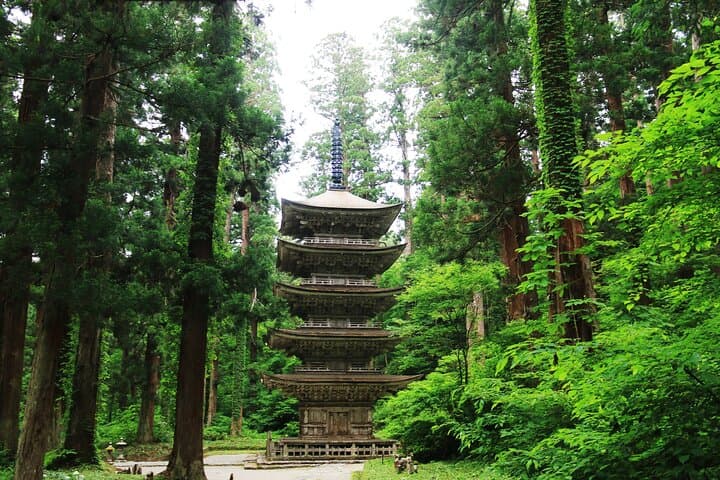 Tsuruoka & Dewa-Sanzan Full-Day Private Tour with Government-Licensed Guide