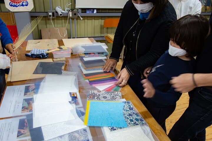Private Marugame Uchiwa Fan Workshop using Paper or Fabric — photo 3