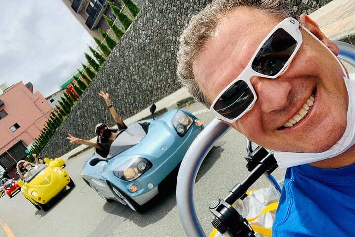 Cute & Fun E-Car tour following guide around Lake Kawaguchiko — photo 7