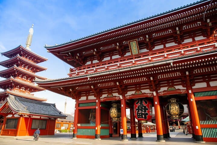 Asakusa Private Walking Tour (with Japanese Experience in option) — photo 3