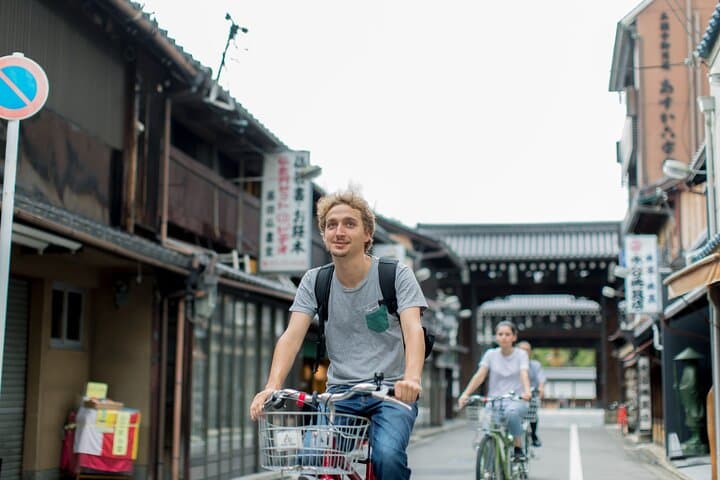 Explore Hidden Alleyway with a Local Expert (Morning tour) — photo 3