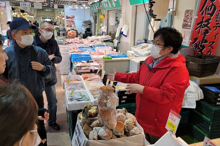 Breakfast at Tsukiji Fish Market Tour — photo 2