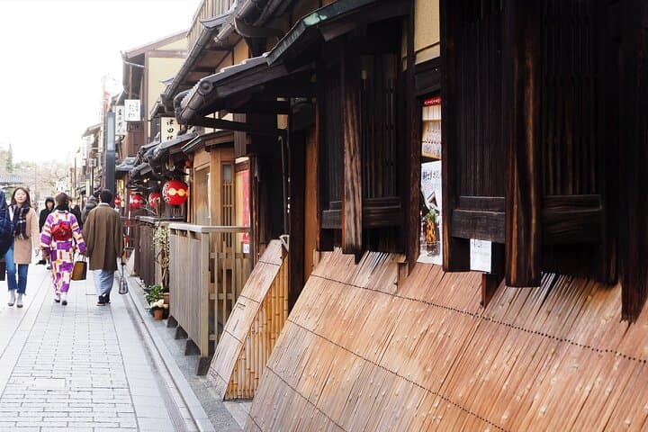 Kyoto’s Higashiyama: Tradition, Art & Religion Tour — photo 2