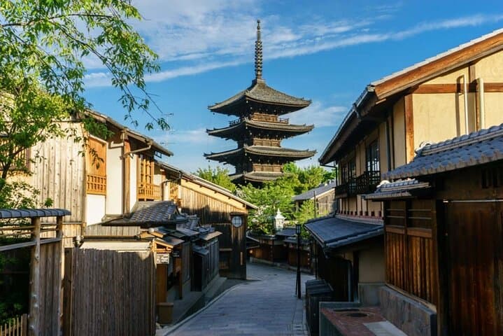 Kyoto’s Higashiyama: Tradition, Art & Religion Tour — photo 3