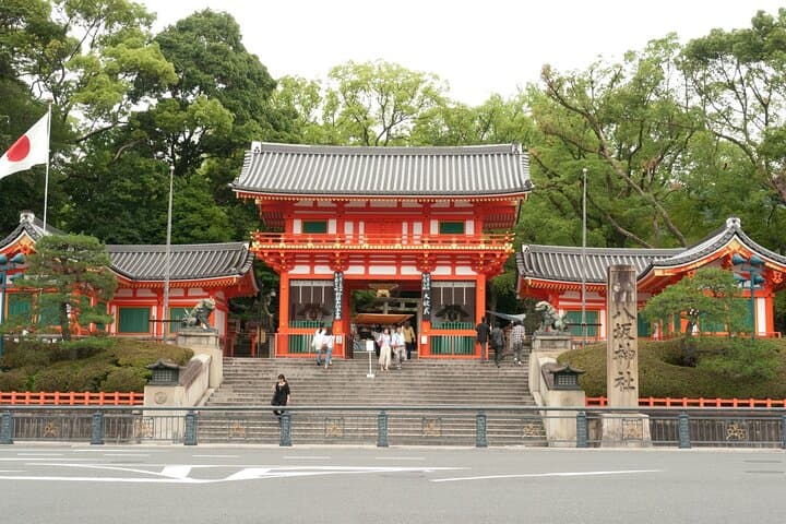 Kyoto’s Higashiyama: Tradition, Art & Religion Tour — photo 6