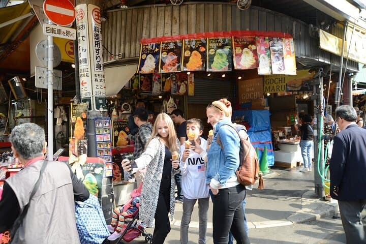 Tokyo Private Sightseeing Tour by Bike with Water Bus — photo 3