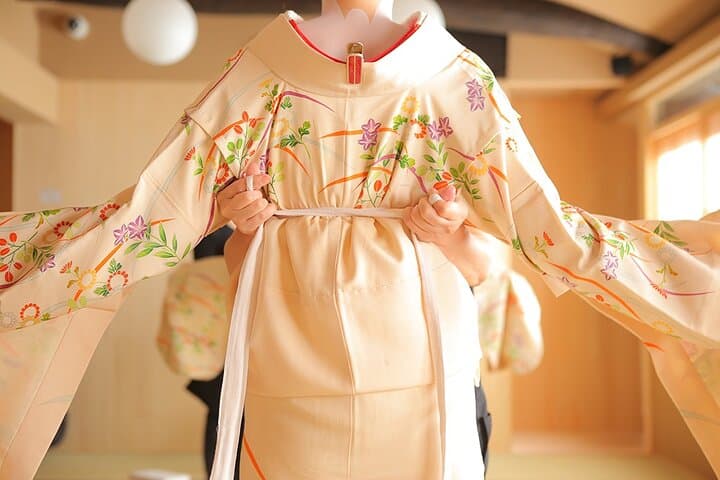 Kyoto: Maiko Makeover and Photoshoot Experience (Women only) — photo 6