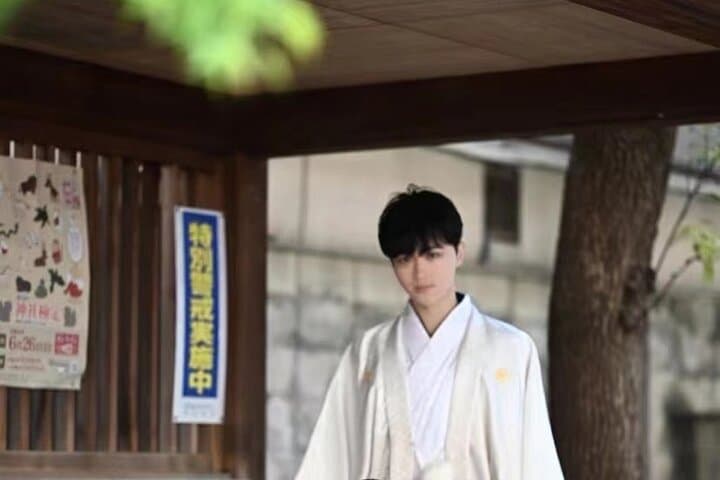 Traditional fashion men's kimono — photo 10
