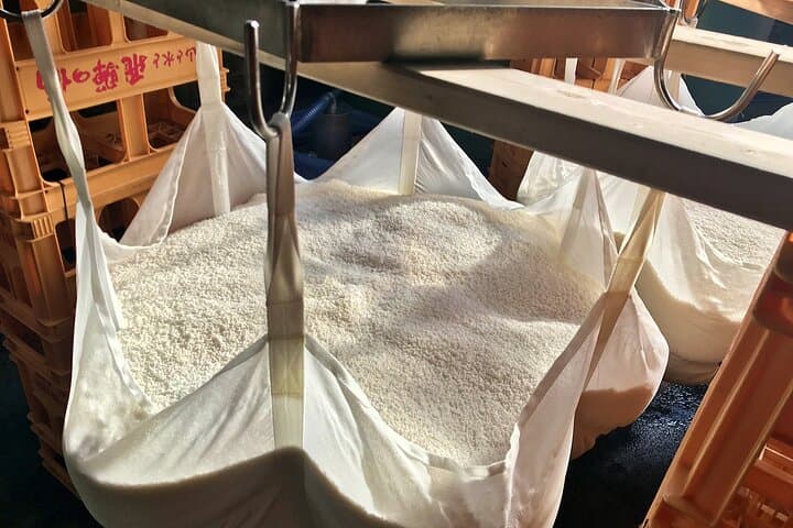 Private Sake Brewery Visit and Tasting Tour in Hida — photo 4