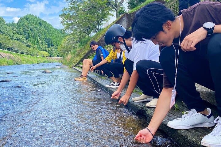 Private Guided Rural E Bike Mini tour in Aso Minamioguni — photo 2