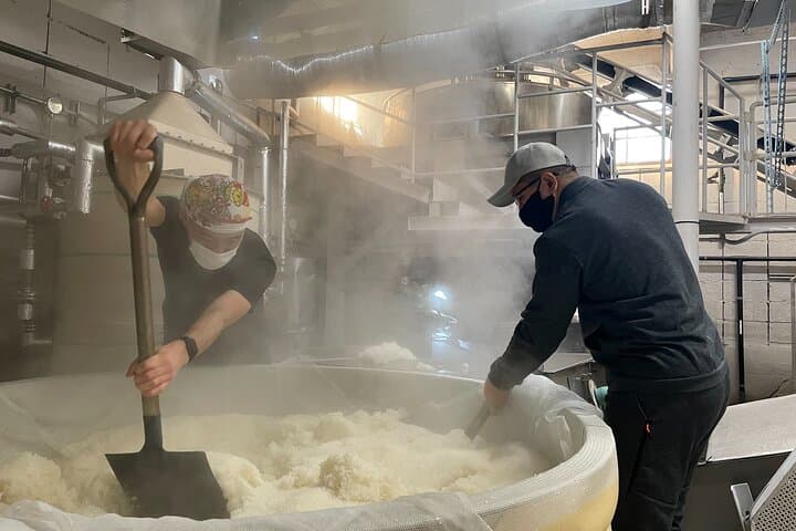 Be a Sake brewer for a Day!Study Abroad Sake at Amabuki sake brewery in Saga — photo 6