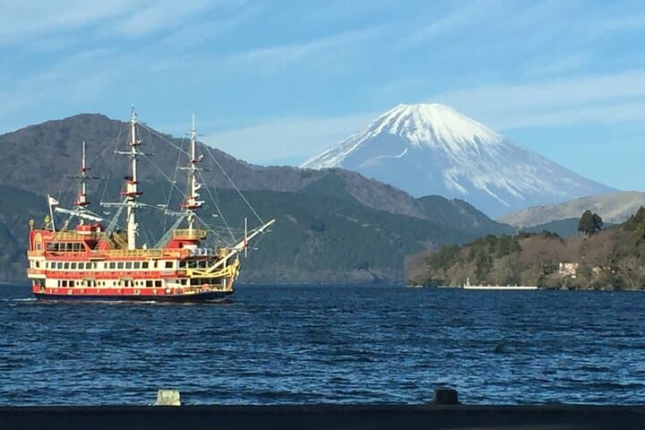 Mt. Fuji 5th Station, Owakudani Ropeway, Pirate Ship plus Outlet shopping! — photo 10