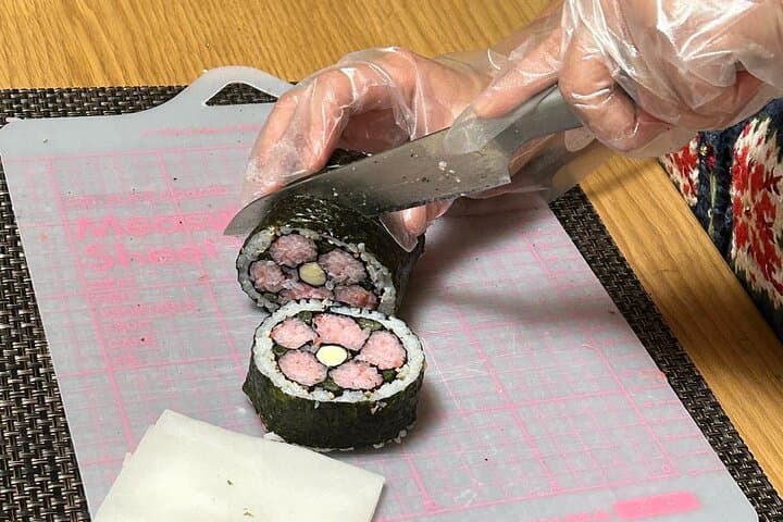 Private Art Sushi Roll Class in Kyoto — photo 2