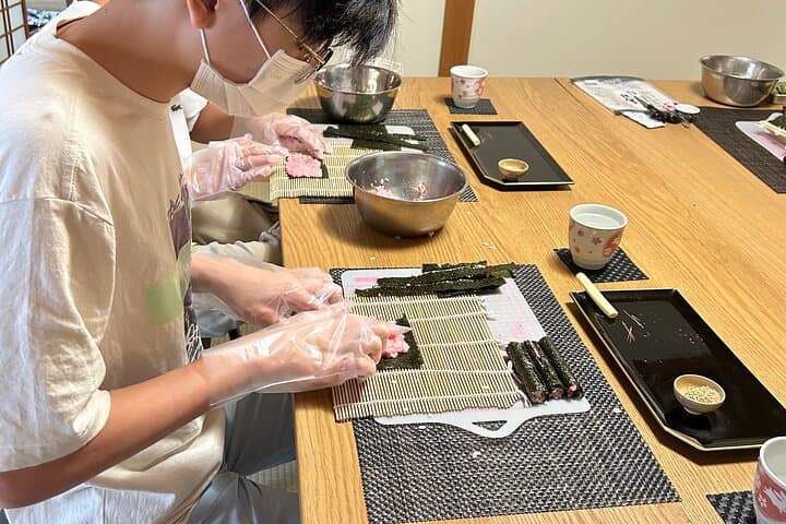 Private Art Sushi Roll Class in Kyoto — photo 6