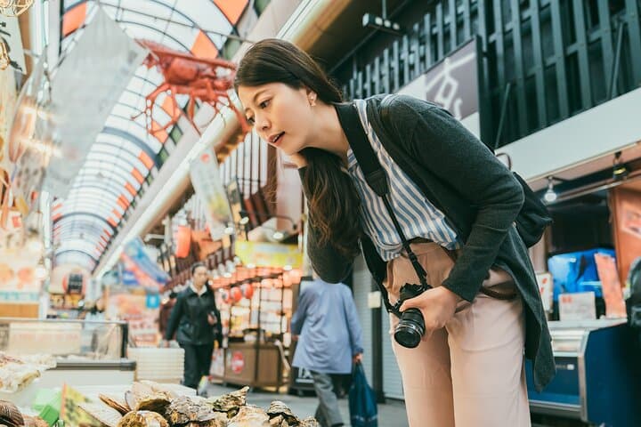 Osaka Unveiled Private Tour: Bustling Streets to Serene Shrines — photo 2