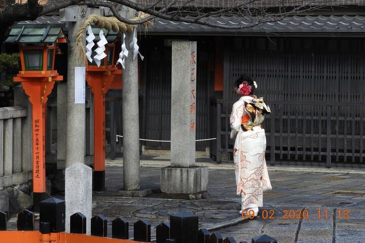 Guided Gion Tour: Explore Kyoto’s Historic Geisha District — photo 13