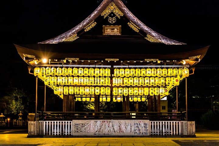 Guided Gion Tour: Explore Kyoto’s Historic Geisha District — photo 17