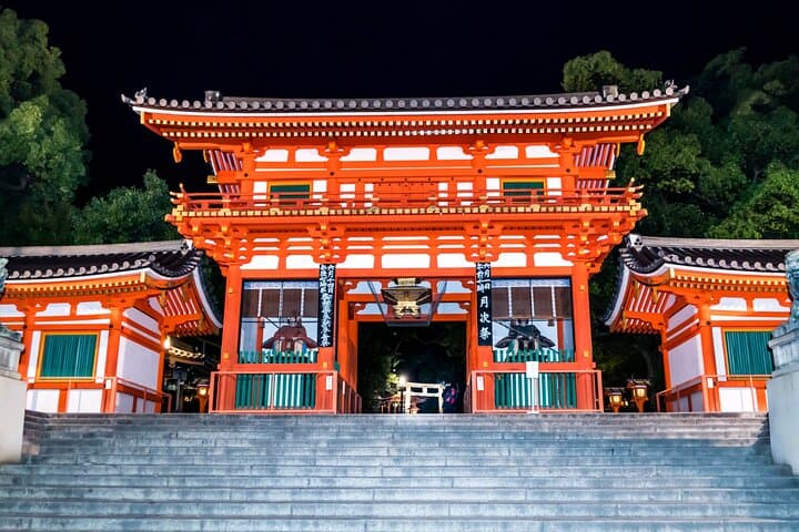 Guided Gion Tour: Explore Kyoto’s Historic Geisha District — photo 18