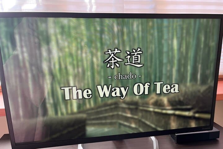 Tea Ceremony Workshop in Tokyo by the Official Instructor — photo 10