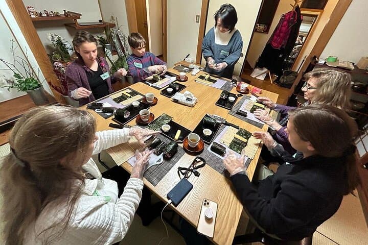 Private Art Sushi Roll Class in Kyoto — photo 15