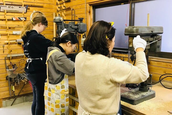 Bamboo LED Lantern Making Experience in Kyoto Arashiyama — photo 5