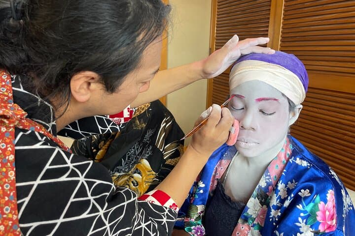 Tokyo Geisha or Oiran Dress-Up Experience and Professional Photos — photo 5