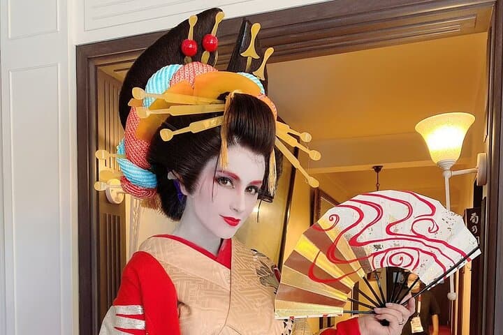 Tokyo Geisha or Oiran Dress-Up Experience and Professional Photos — photo 6