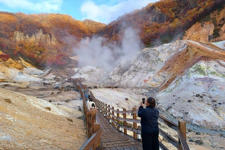 Lake Toya and Noboribatsu Hell Valley Private Day Trip — photo 11