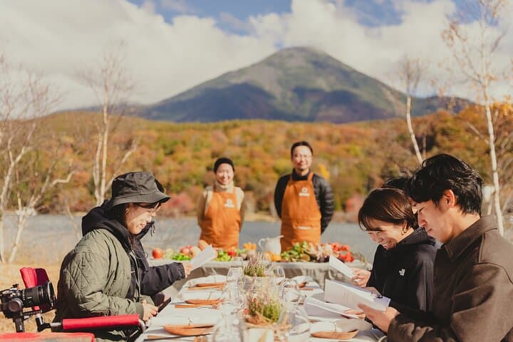 Lunch at the Lake Shirakaba with its superb views — photo 2